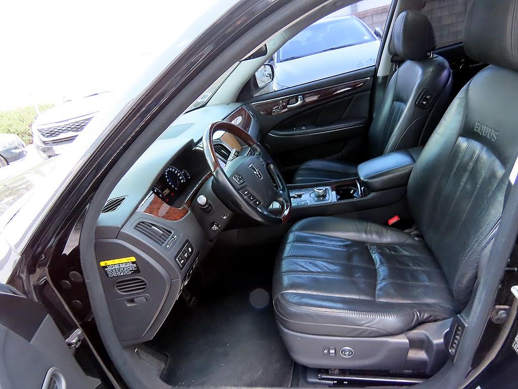 HYUNDAI Equus - Vista 5