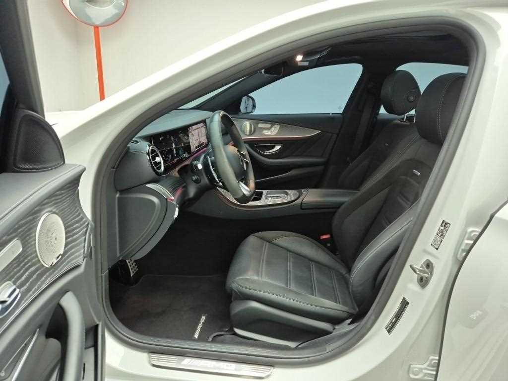 Mercedes Benz E class - Vista 11