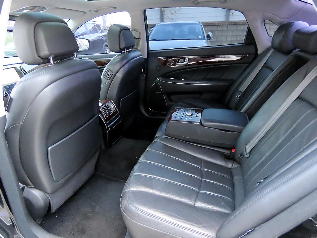 HYUNDAI Equus - Vista 6