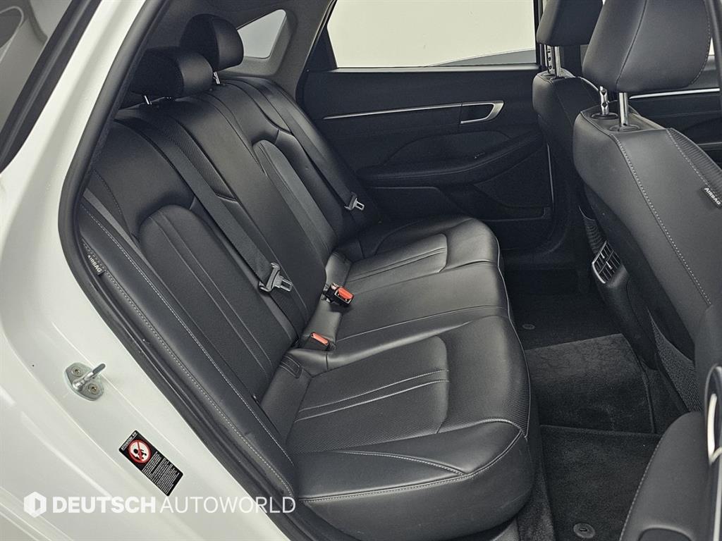 HYUNDAI Sonata - Vista 12