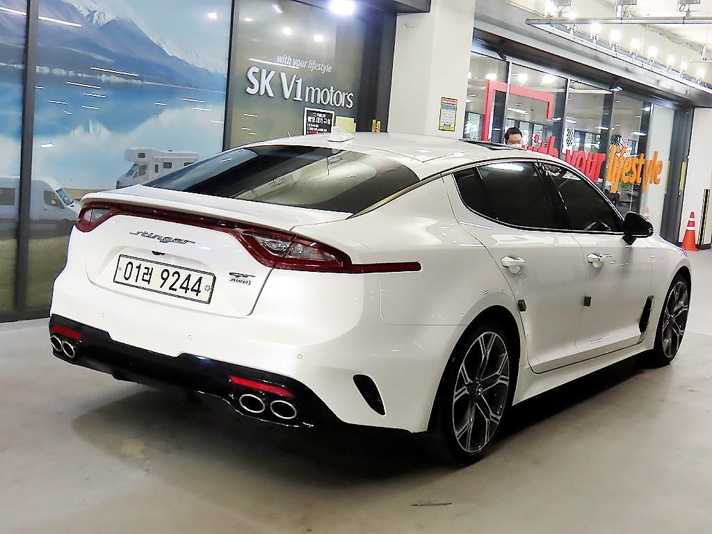 KIA Stinger - Vista 4