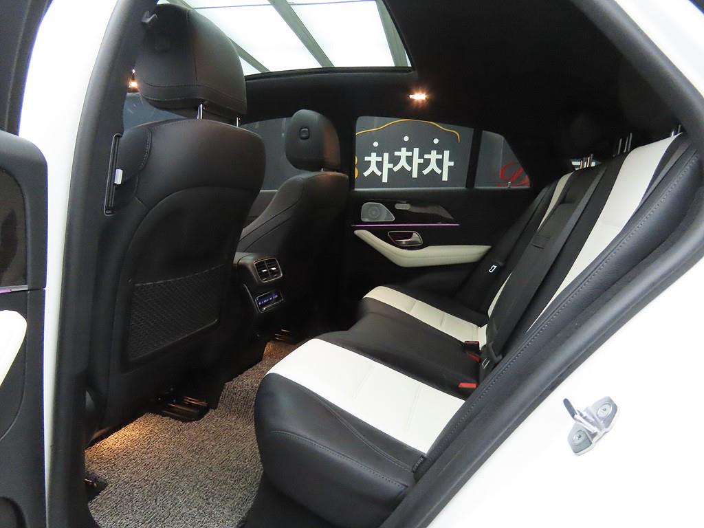 Mercedes Benz GLE Class - Vista 6