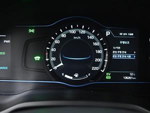 HYUNDAI Ioniq - Vista 12