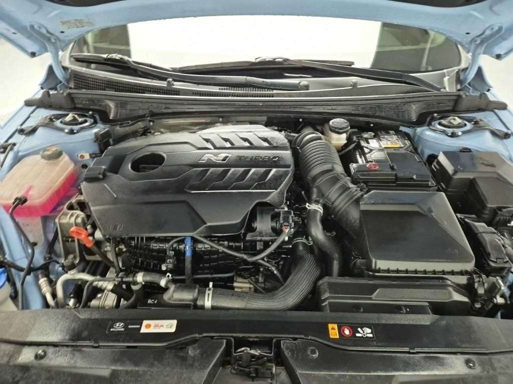 HYUNDAI Avante - Vista 5