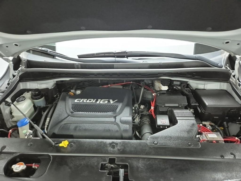 KIA Carnival - Vista 5