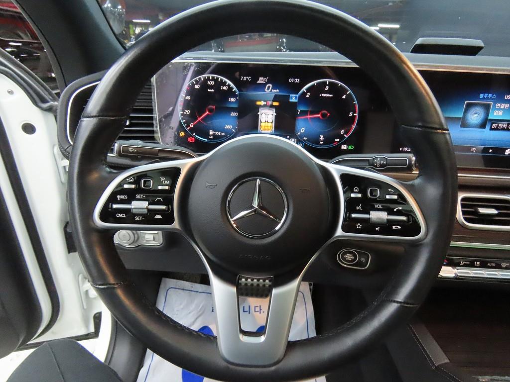 Mercedes Benz GLE Class - Vista 8