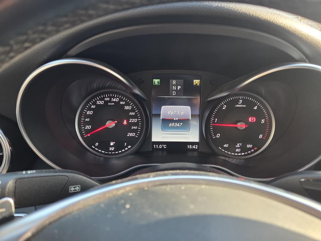 Mercedes Benz C Class - Vista 6