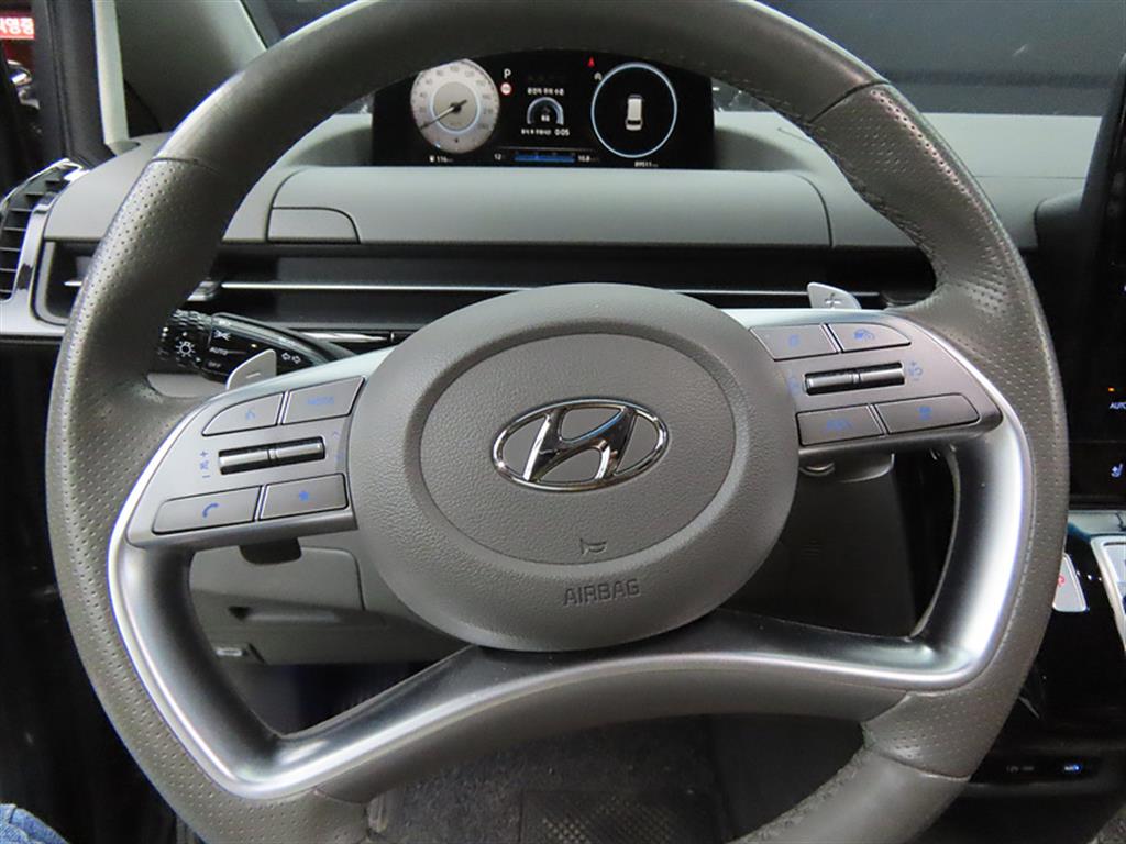 HYUNDAI Staria - Vista 8