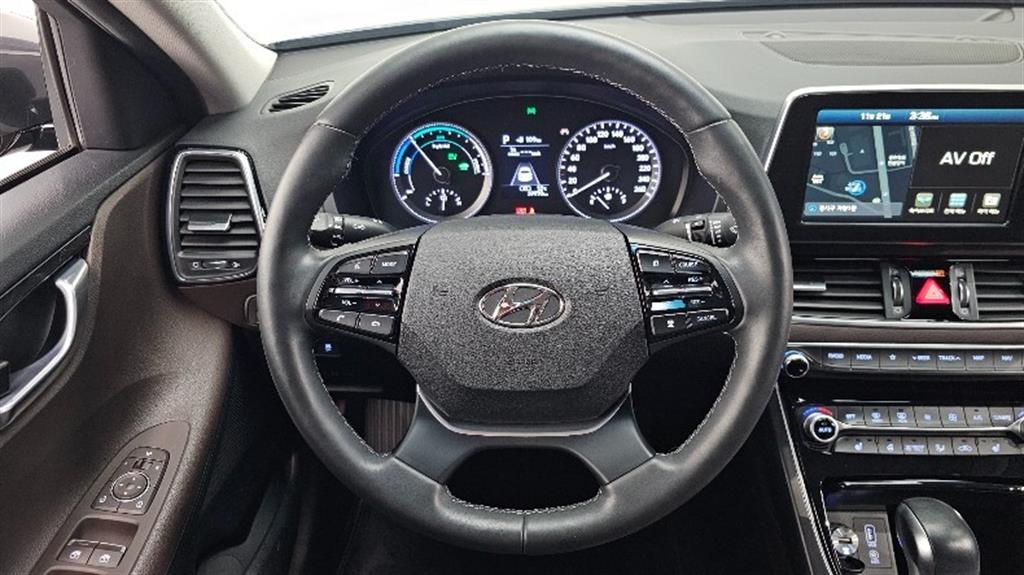 HYUNDAI Grandeur - Vista 12