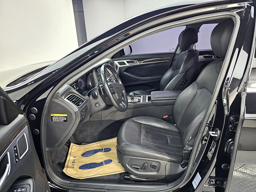 Genesis G80 - Vista 8