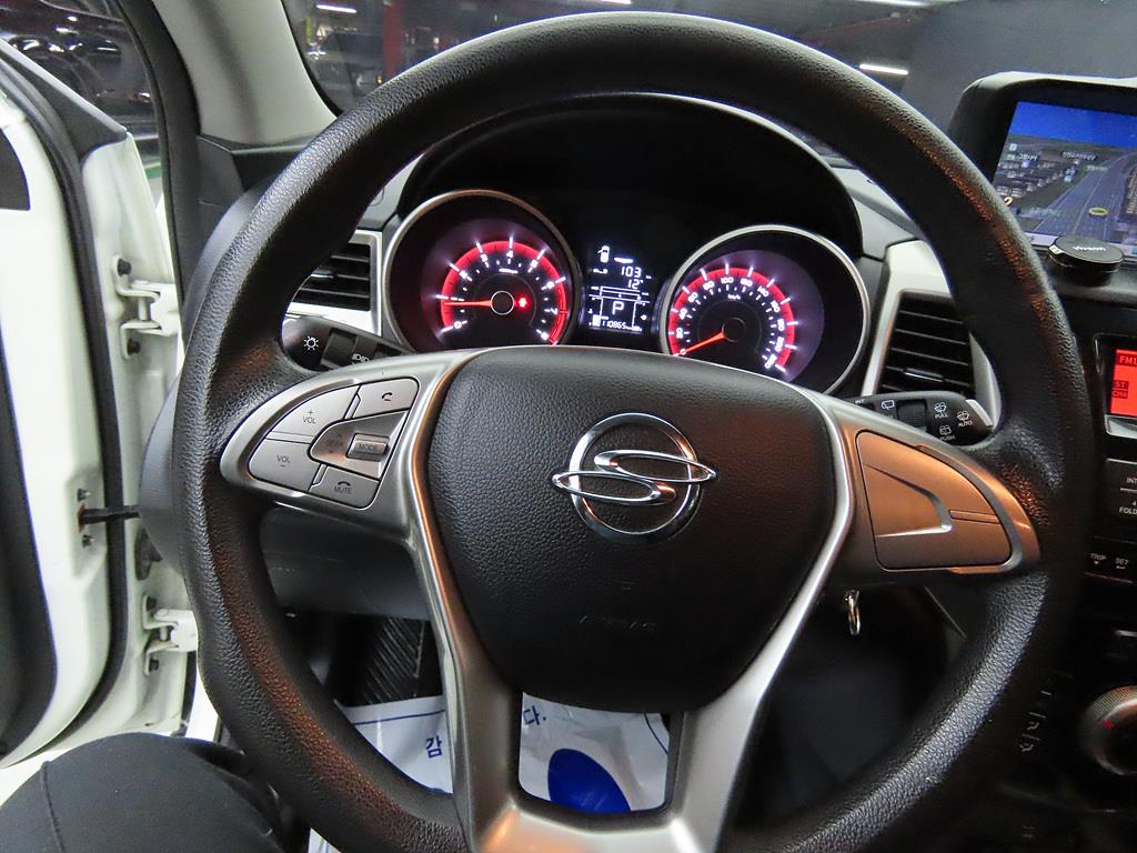 Ssangyong Tivoli - Vista 8