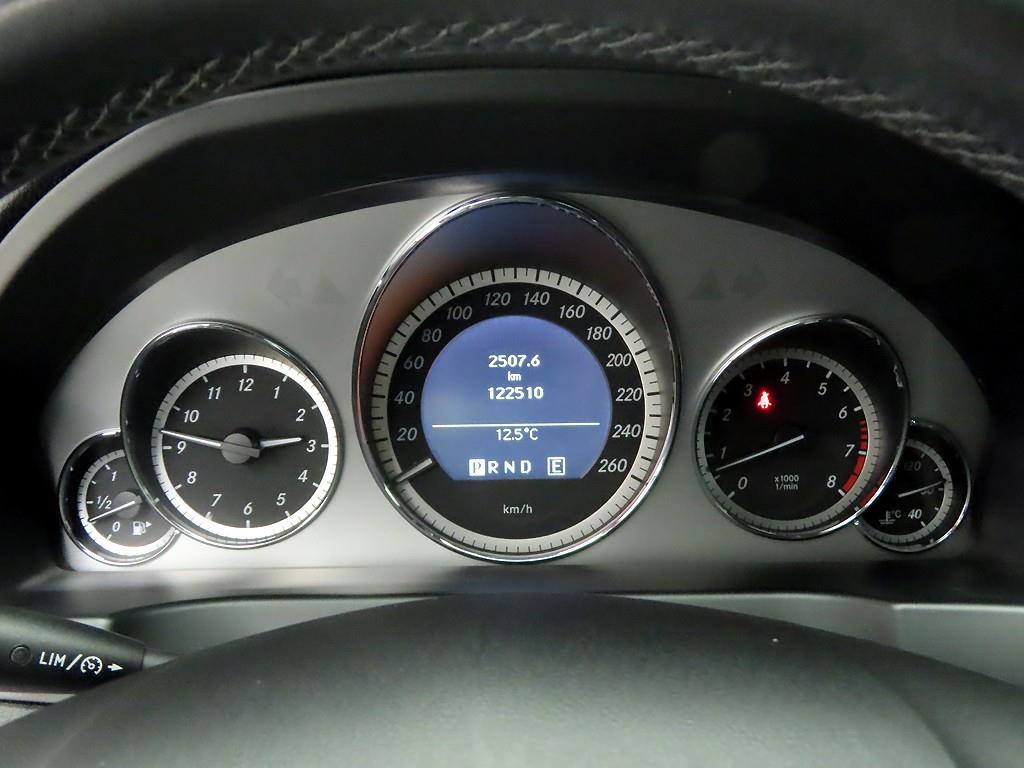 Mercedes Benz E class - Vista 6