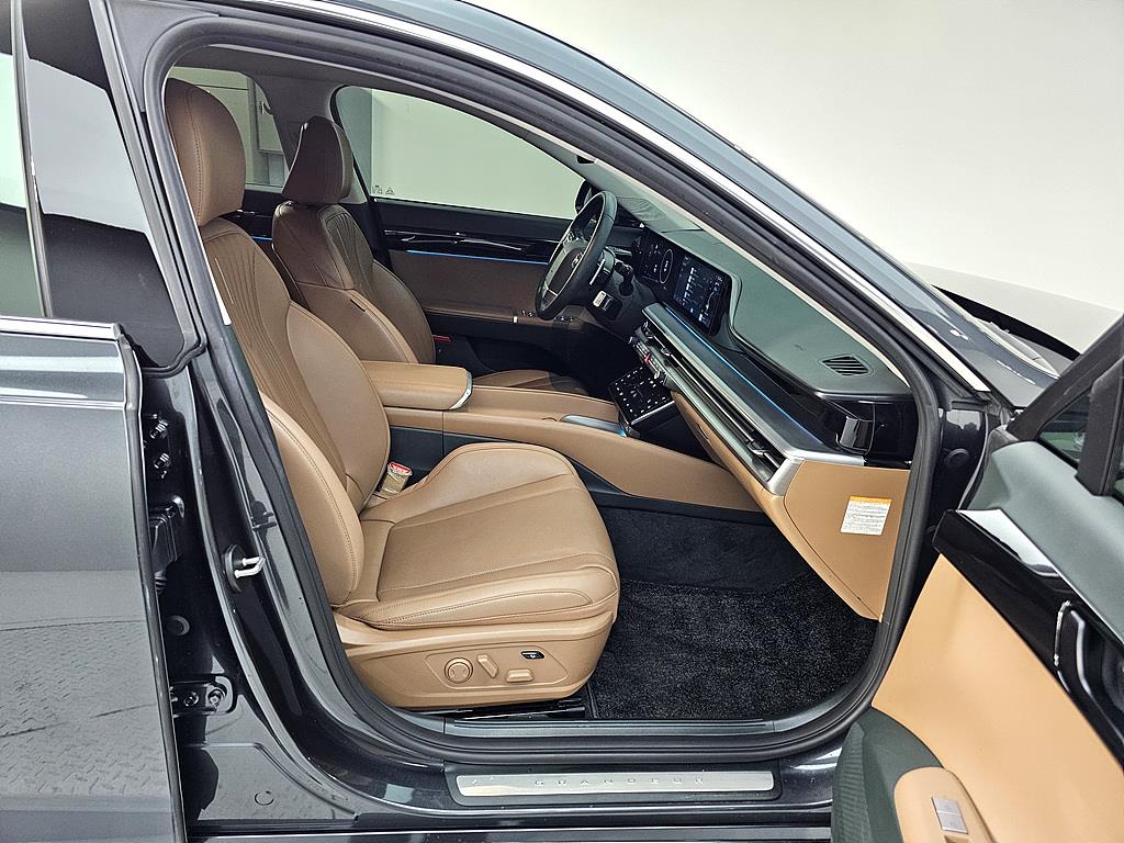 HYUNDAI Grandeur - Vista 11