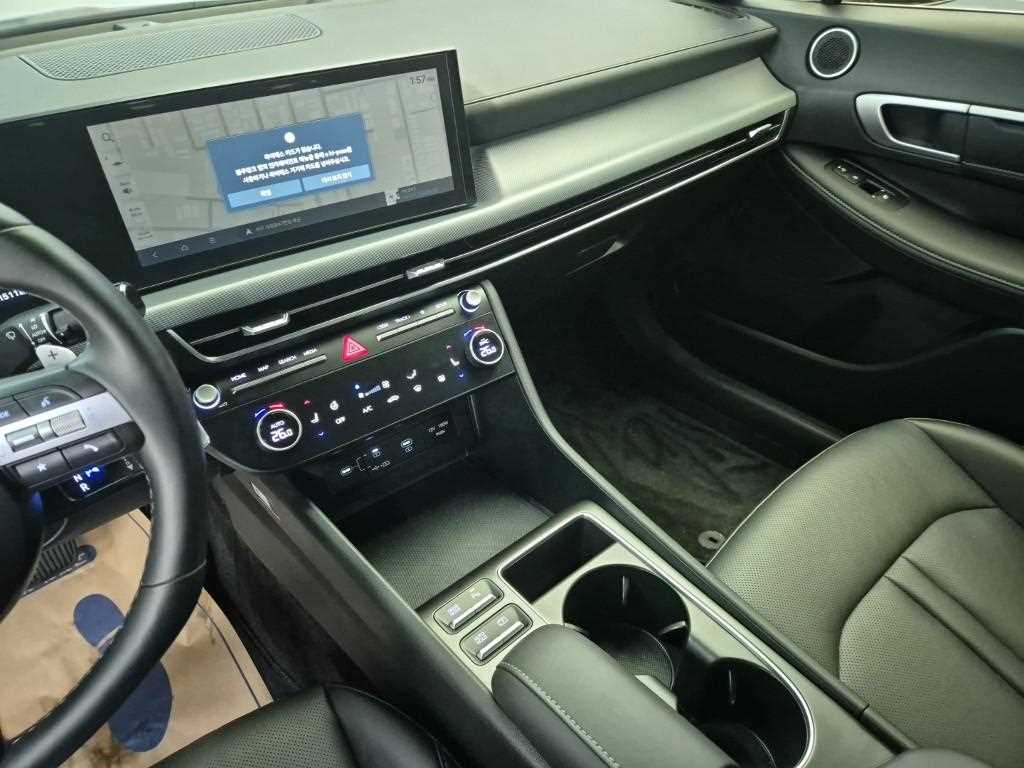 HYUNDAI Sonata - Vista 10