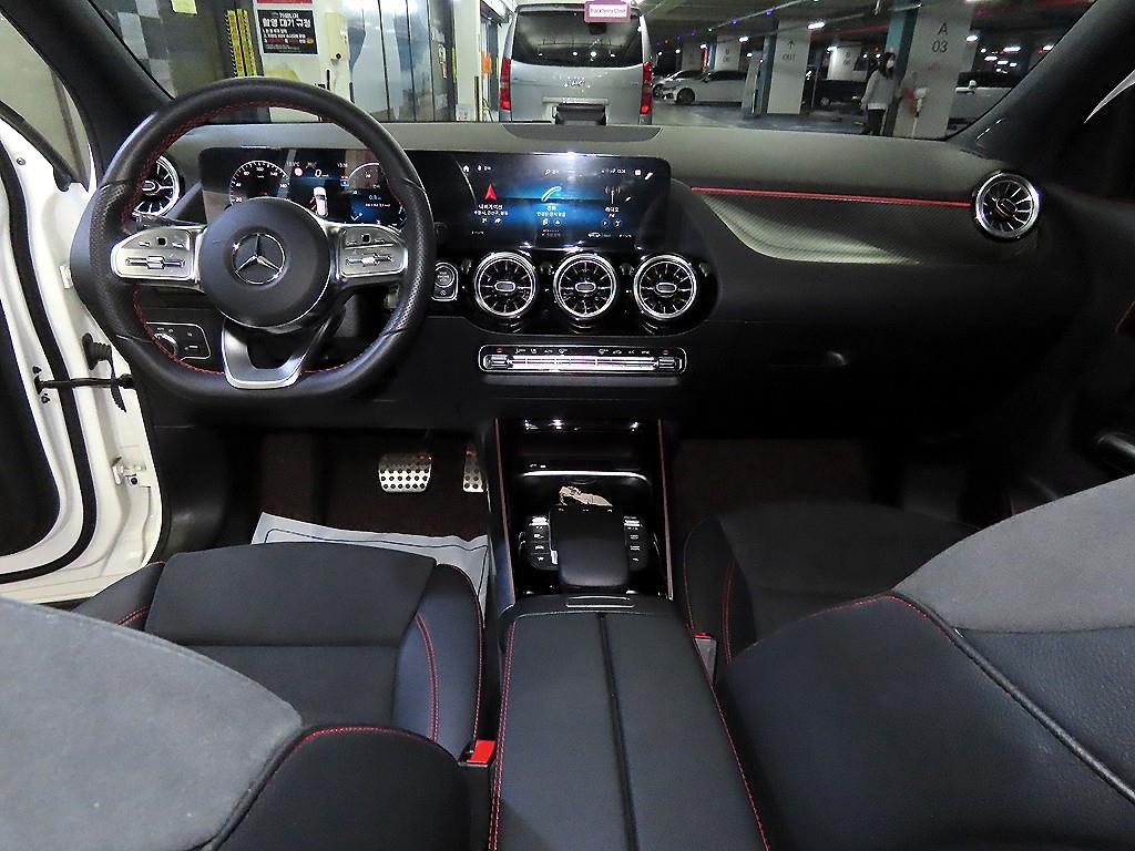 Mercedes Benz GLA Class - Vista 10