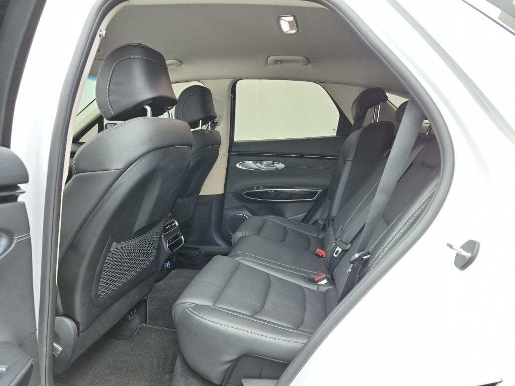 Genesis GV70 - Vista 12