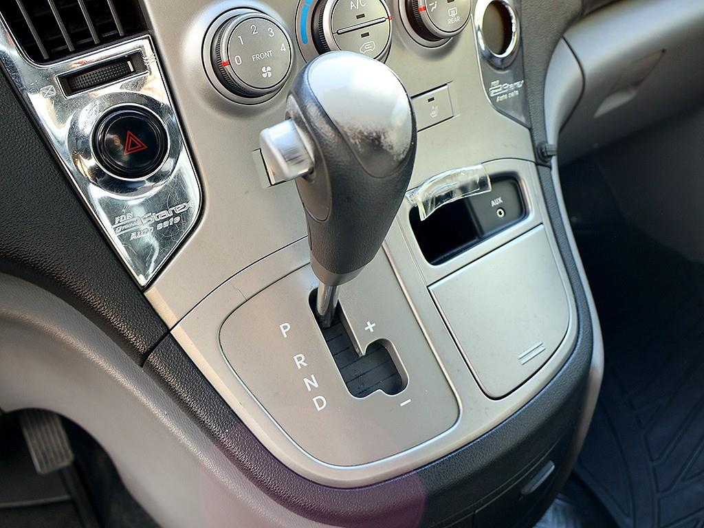 HYUNDAI Starex - Vista 11