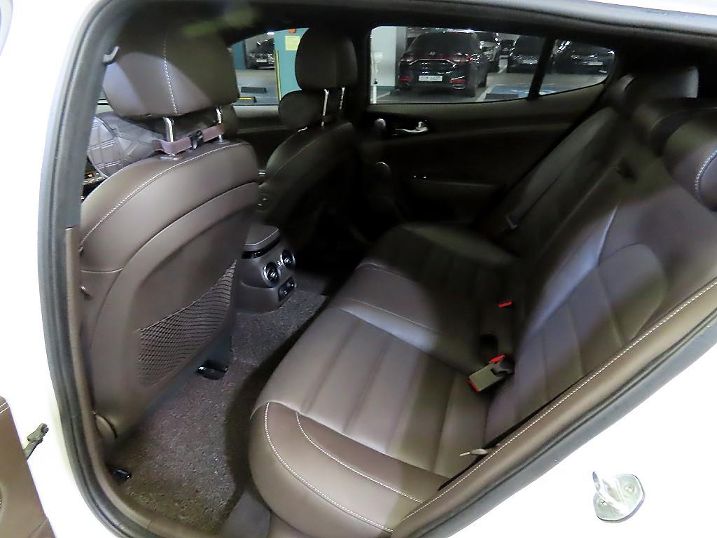 KIA Stinger - Vista 7