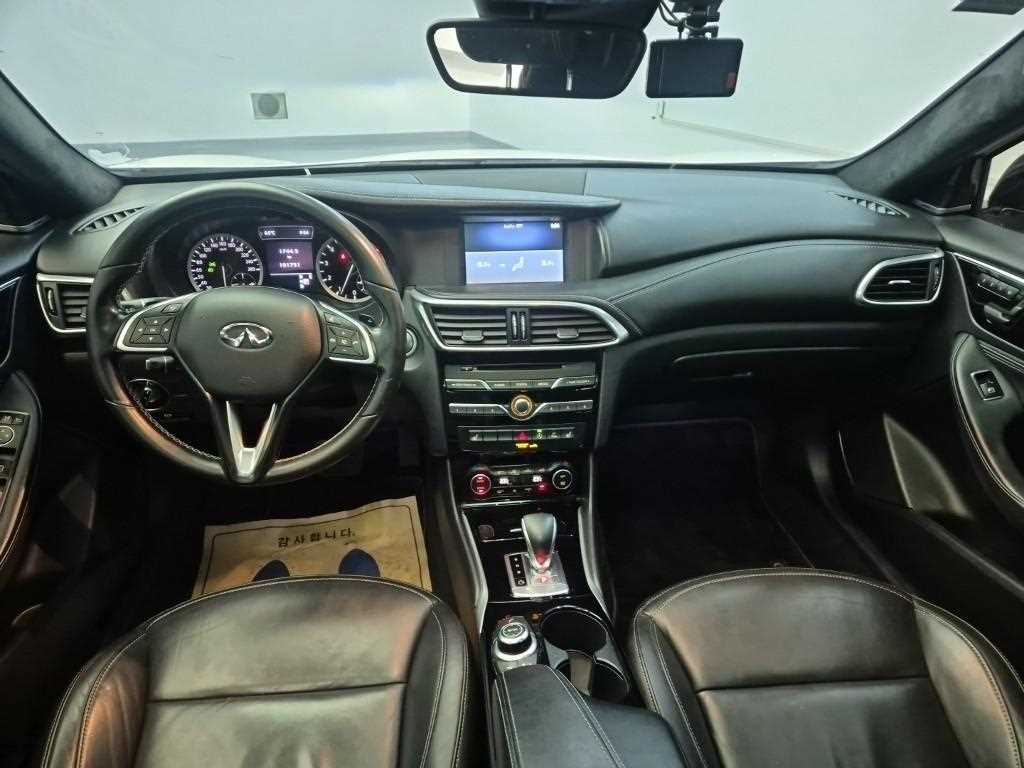 Infiniti QX - Vista 7