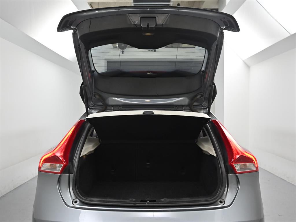 Volvo V40 2015 Azul - Importación desde Corea - HF Imports Iquique - Foto 18