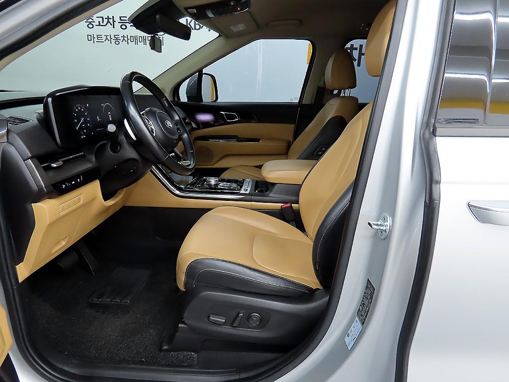 KIA Carnival - Vista 5