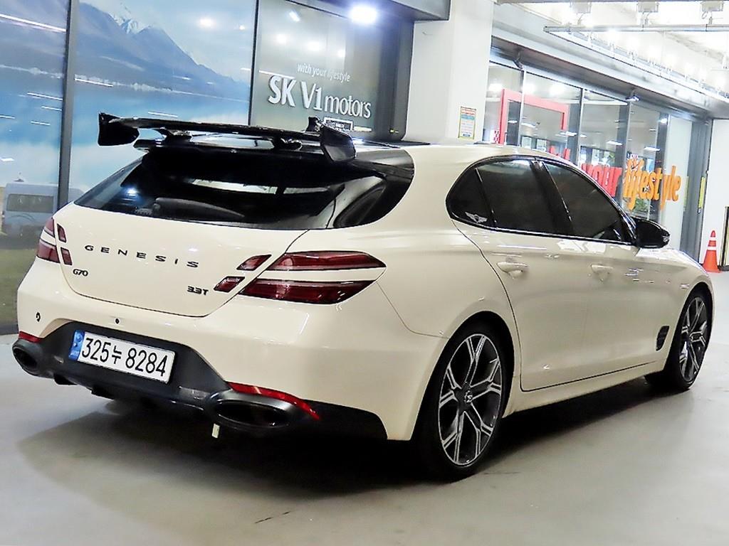 Genesis G70 - Vista 4