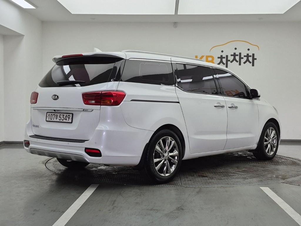 KIA Carnival - Vista 4