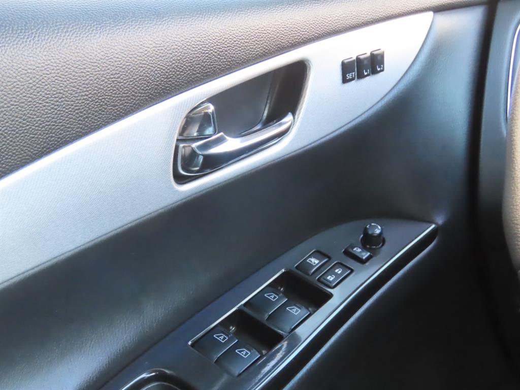 Infiniti QX 2015 Blanco - Importación desde Corea - HF Imports Iquique - Foto 9