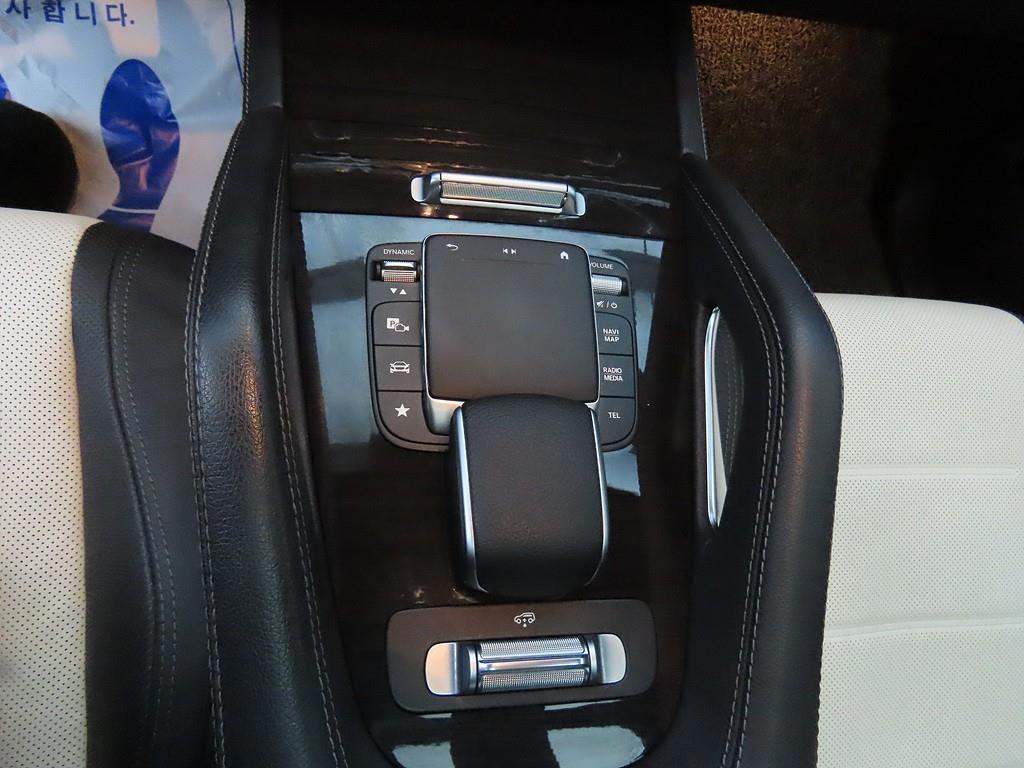 Mercedes Benz GLE Class - Vista 11