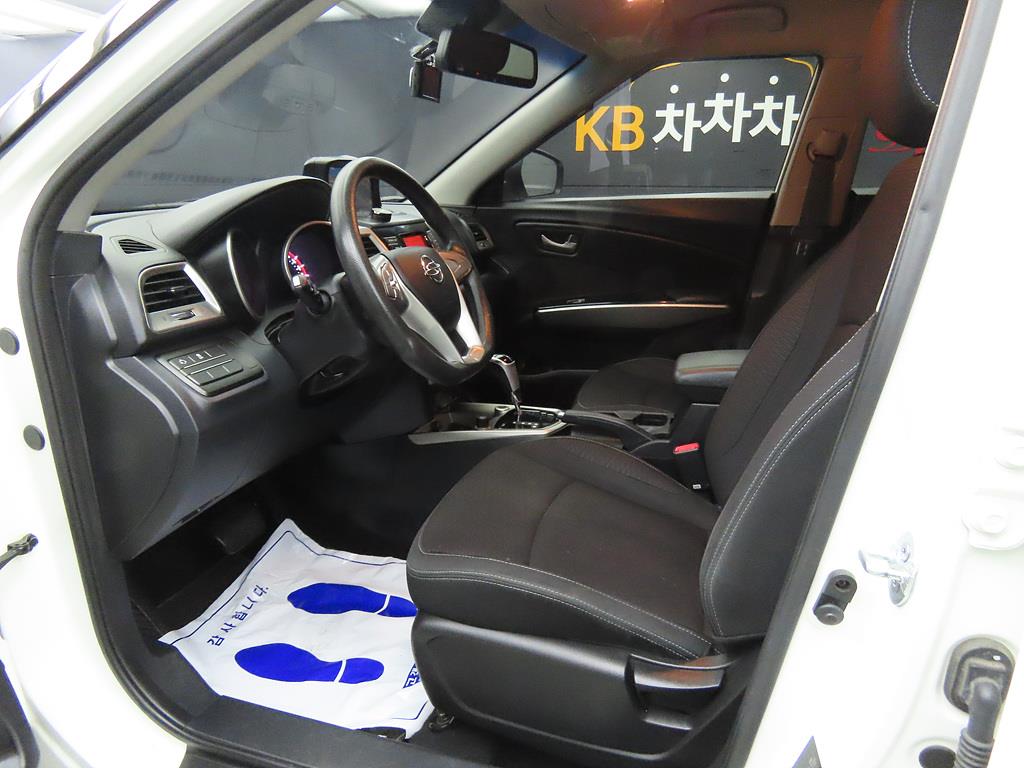 Ssangyong Tivoli - Vista 5