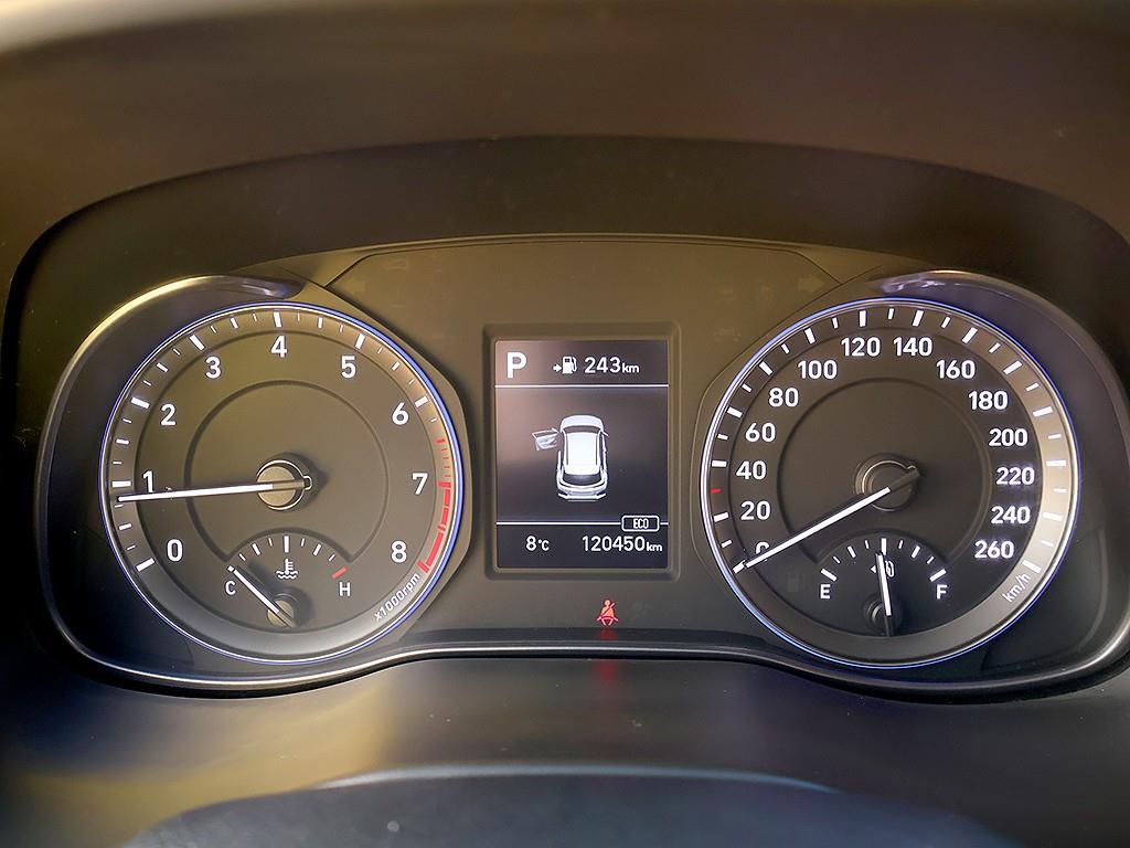 HYUNDAI Kona - Vista 11