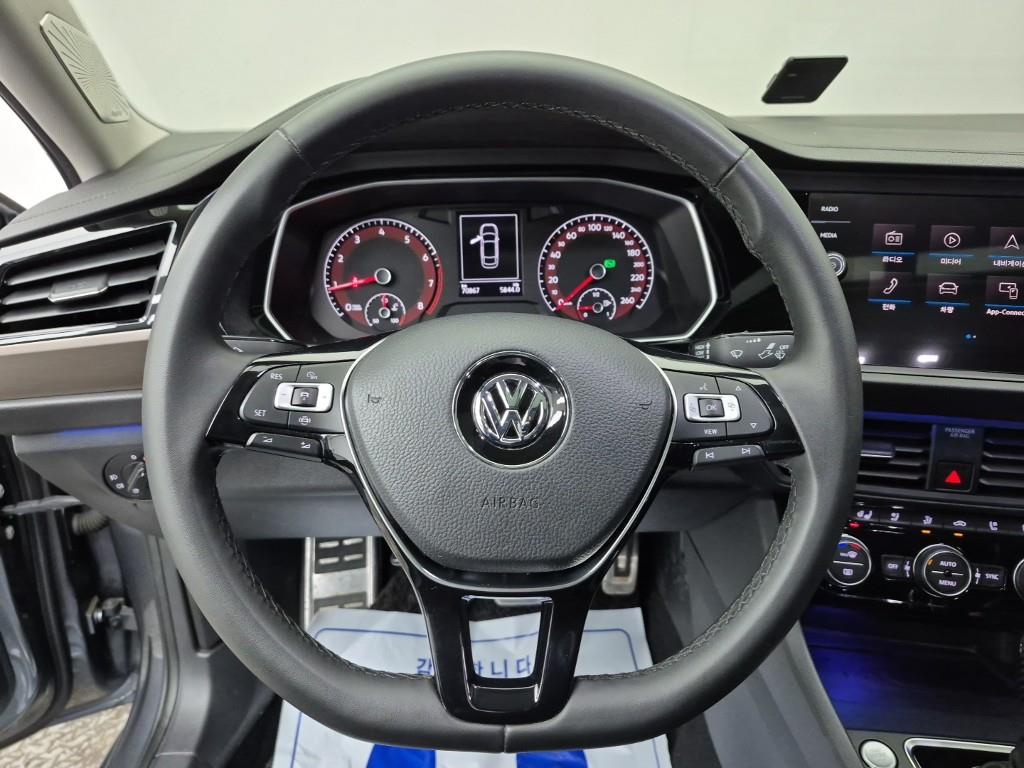 Volkswagen Jetta - Vista 9