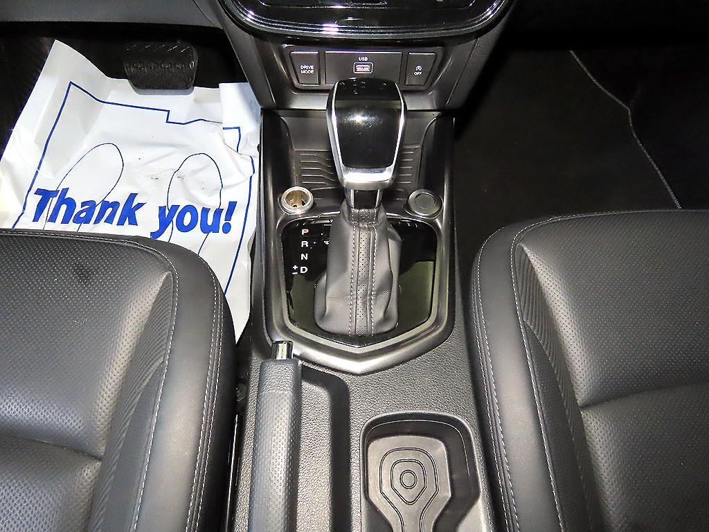 Ssangyong Tivoli - Vista 12