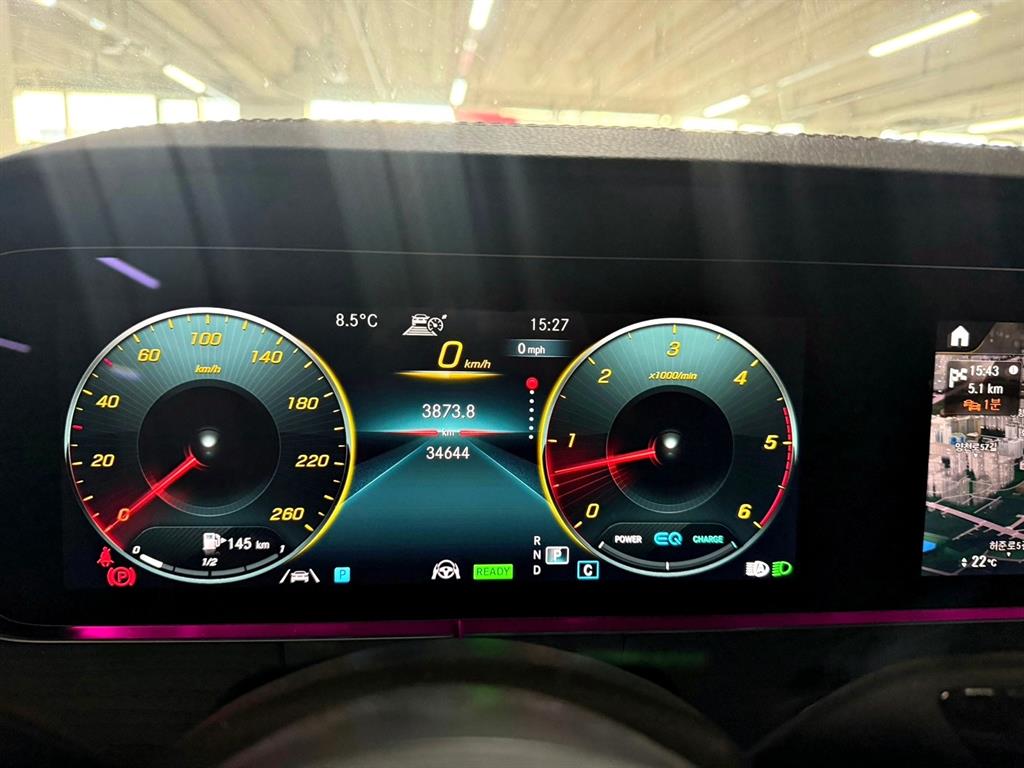 Mercedes Benz E class - Vista 10