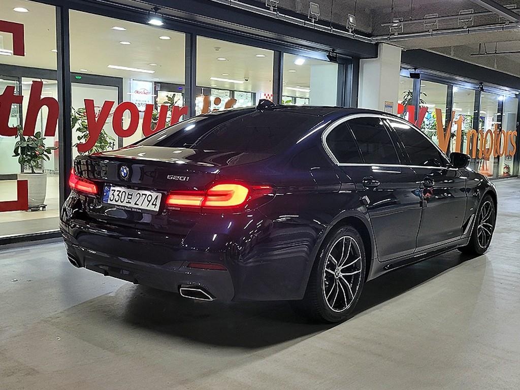 BMW 5 Series - Vista 4