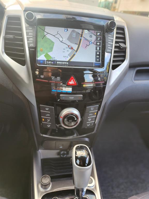 Ssangyong Tivoli - Vista 6