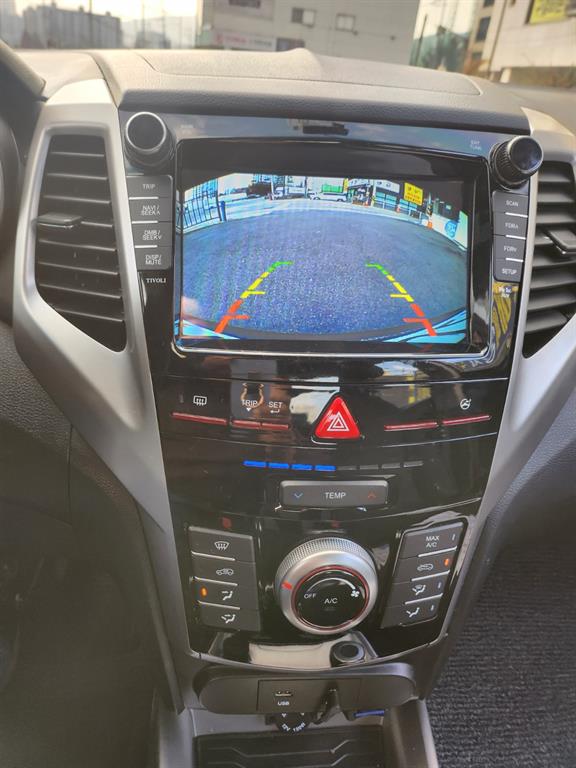 Ssangyong Tivoli - Vista 7