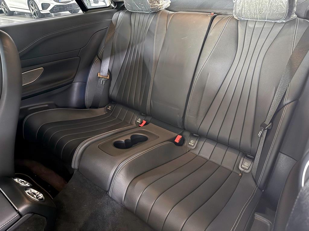 Mercedes Benz E class - Vista 8