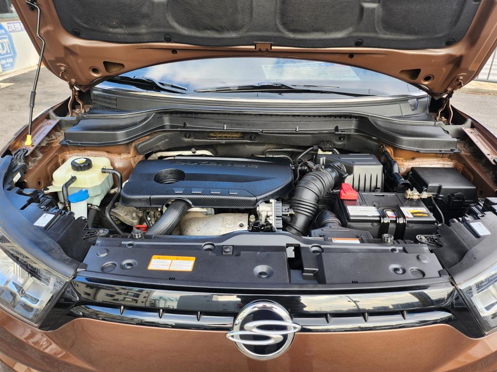 Ssangyong Tivoli - Vista 12