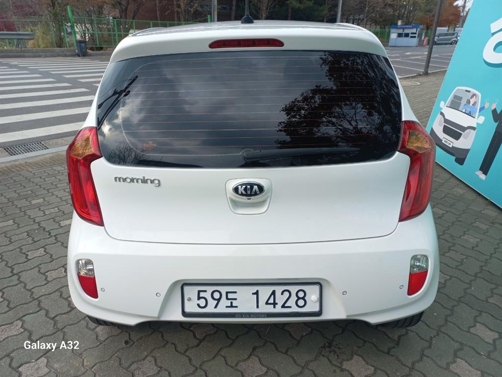 KIA Morning - Vista 4