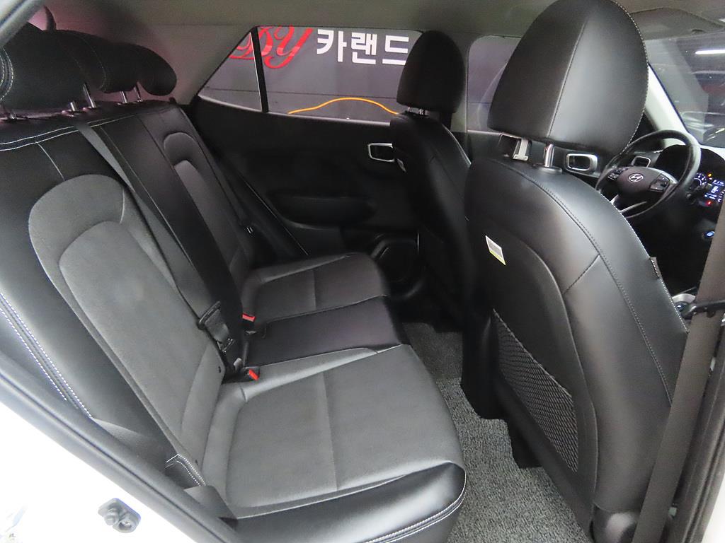HYUNDAI Venue - Vista 8
