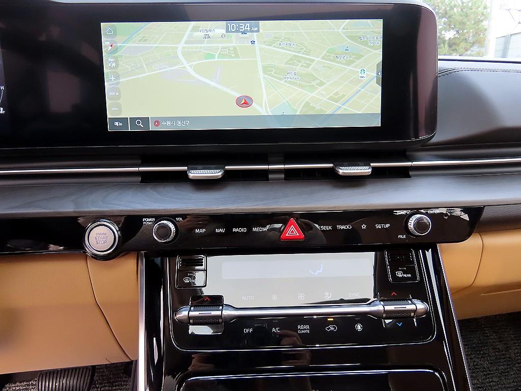 KIA Carnival - Vista 12