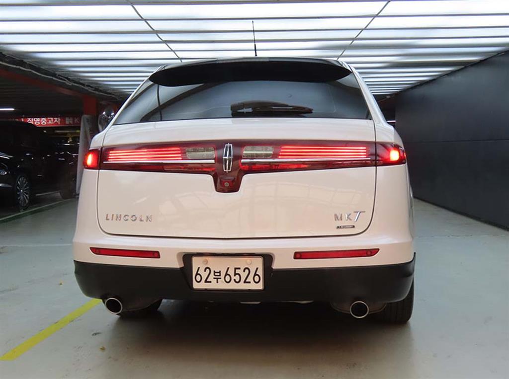Lincoln MKT - Vista 4