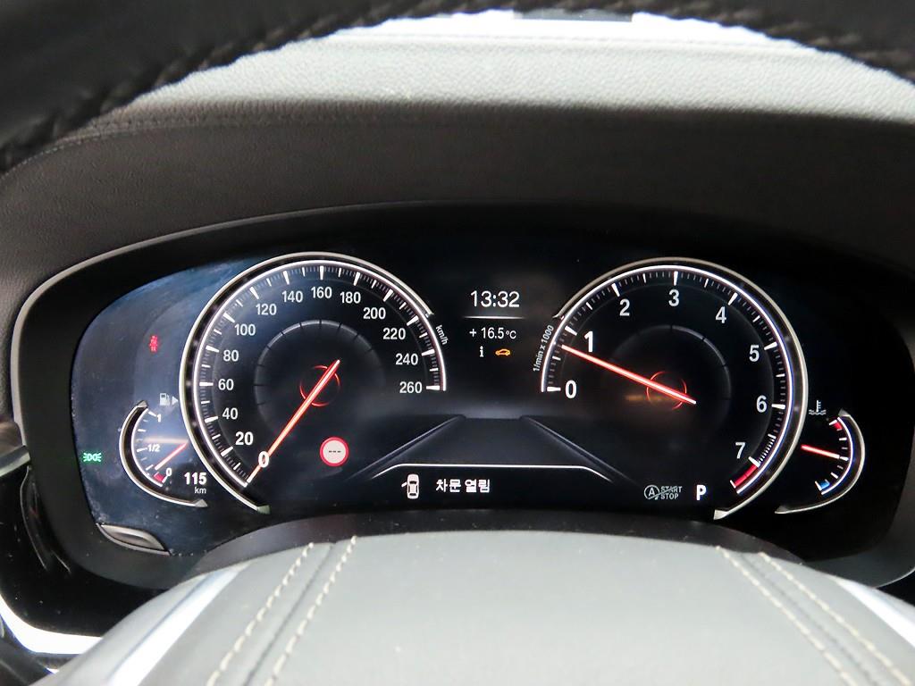 BMW 5 Series - Vista 5