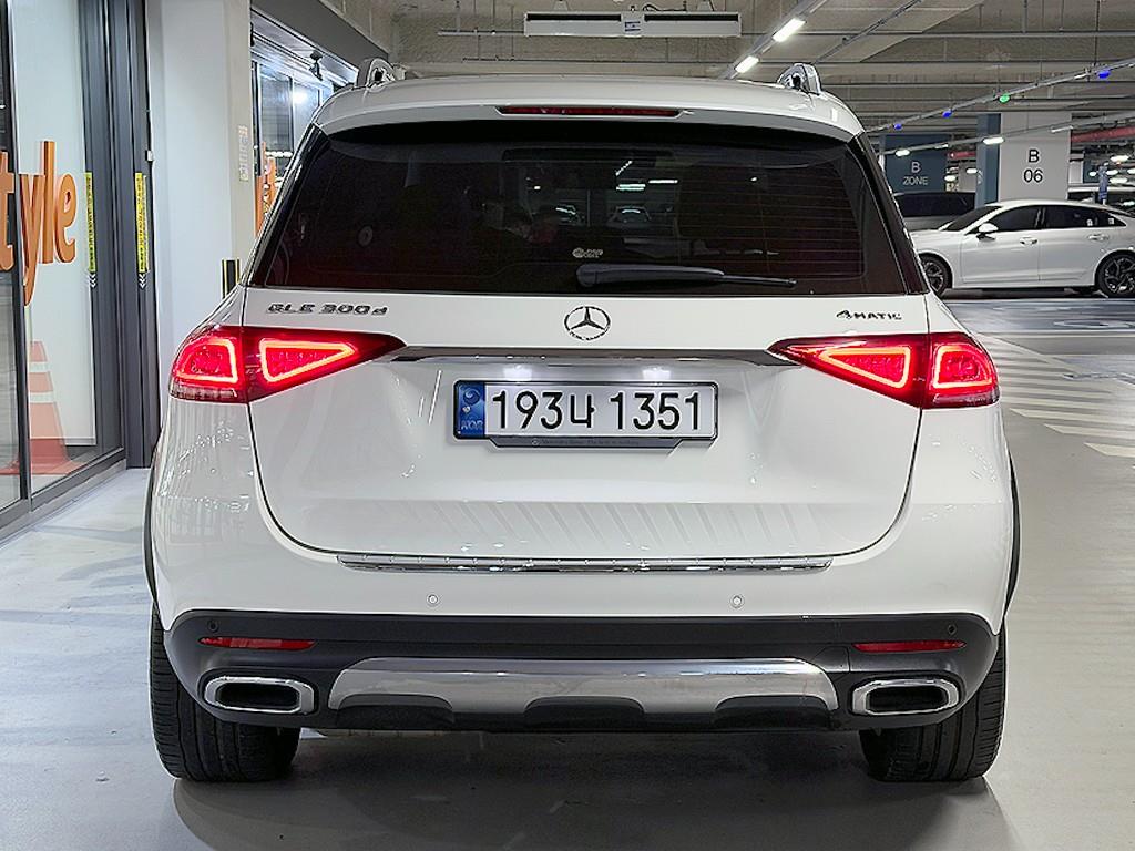Mercedes Benz GLE Class - Vista 5