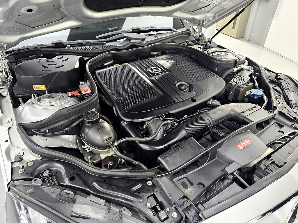 Mercedes Benz E class - Vista 6