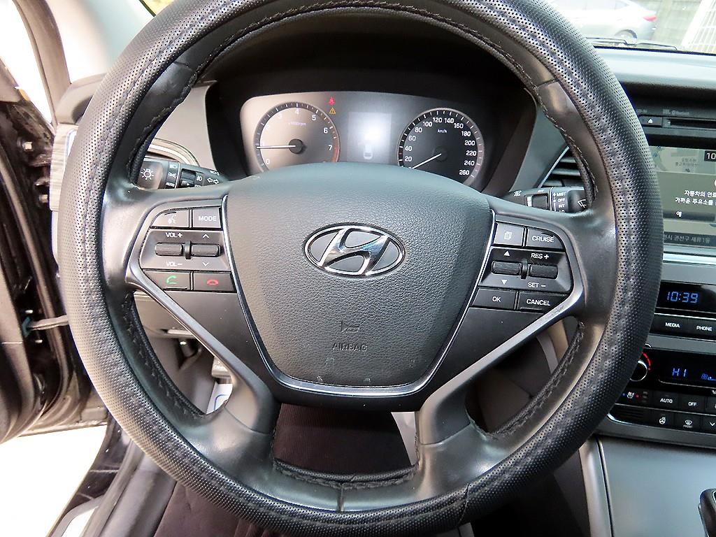 HYUNDAI Sonata - Vista 8