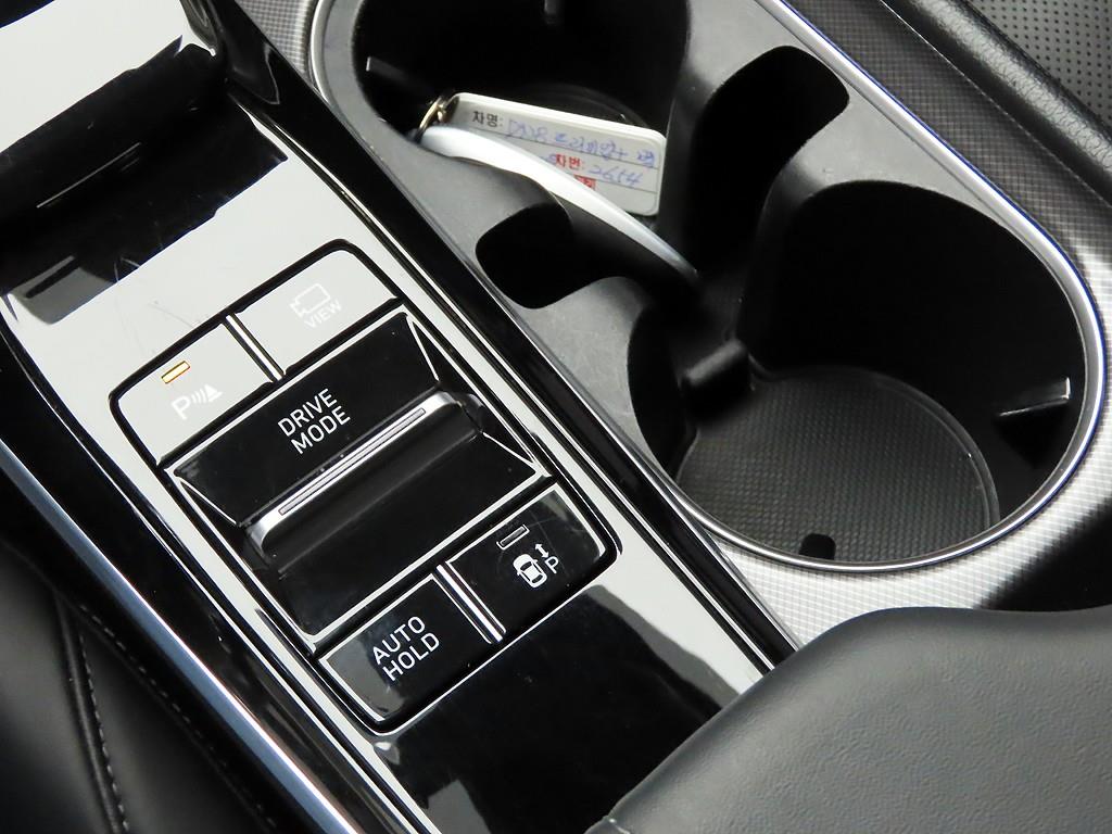 HYUNDAI Sonata - Vista 12