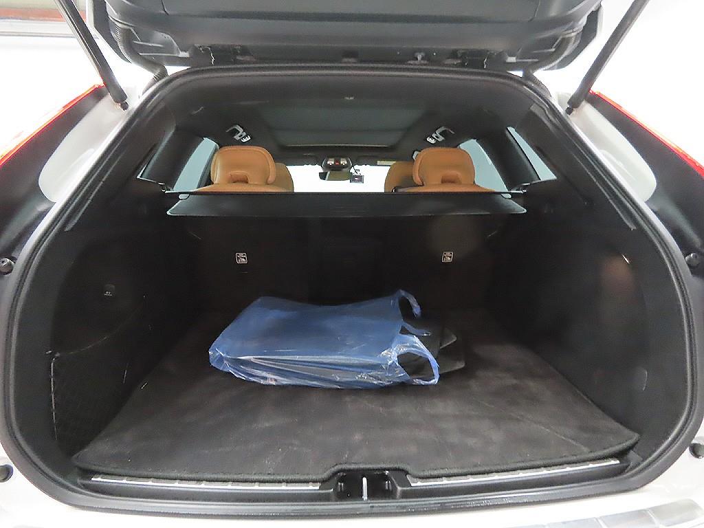 Volvo XC60 2022 Blanco - Importación desde Corea - HF Imports Iquique - Foto 9