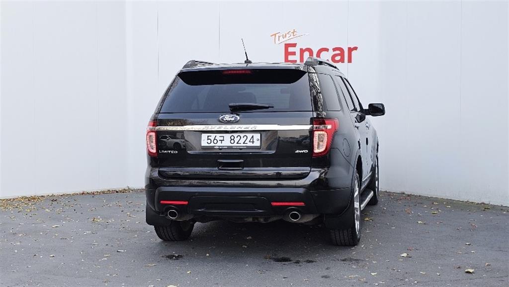 Ford Explorer - Vista 4